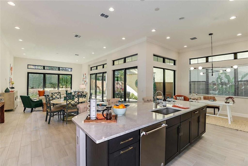 Photo of 8202 Via Vittoria Way, Orlando, FL 32819 (MLS # O6386630)