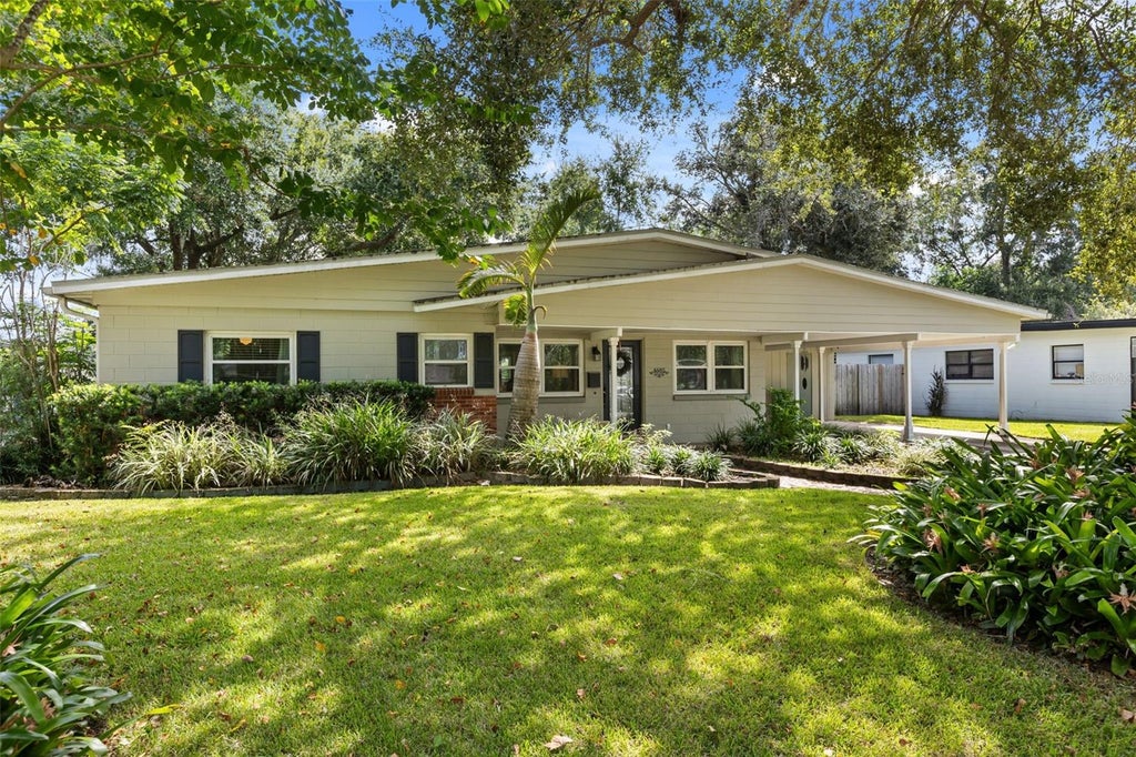 Photo of 4605 Stilwell Drive, Orlando, FL 32812 (MLS # O6446432)