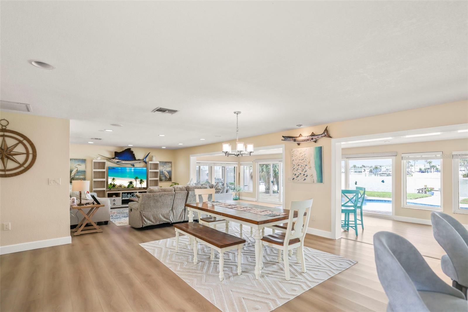 6360 2ND PALM POINT