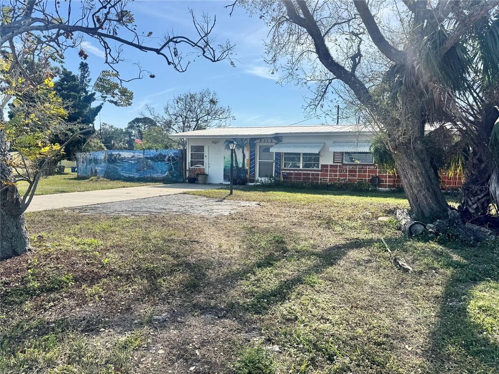 Photo of 5312 3rd Street W, Bradenton, FL 34207 (MLS # A4678019)