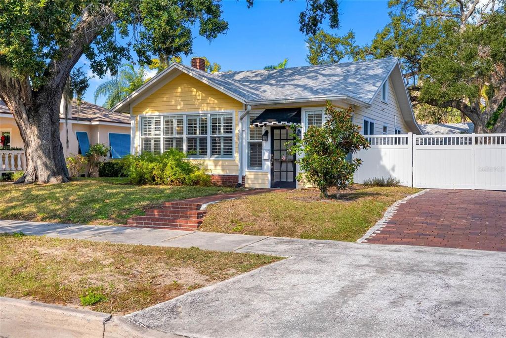 Photo of 326 Wildwood Way, Belleair, FL 33756 (MLS # TB8450916)