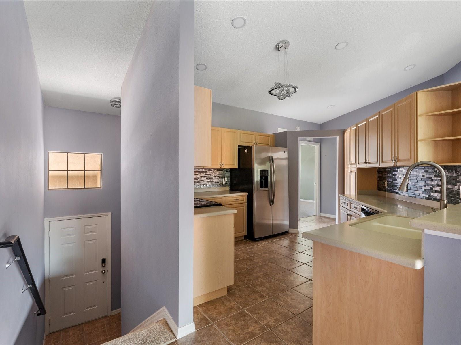 5336 EDGEWATER WAY 11