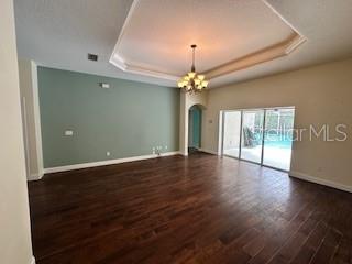 SHADOW CROSSING - Residential