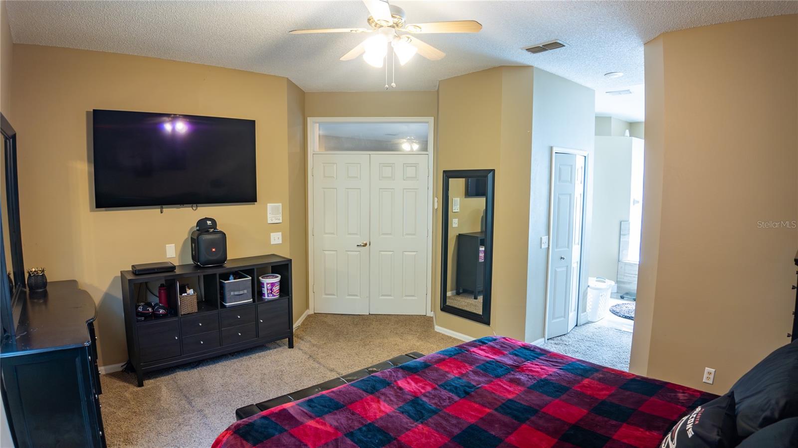 WATERSIDE - Residential