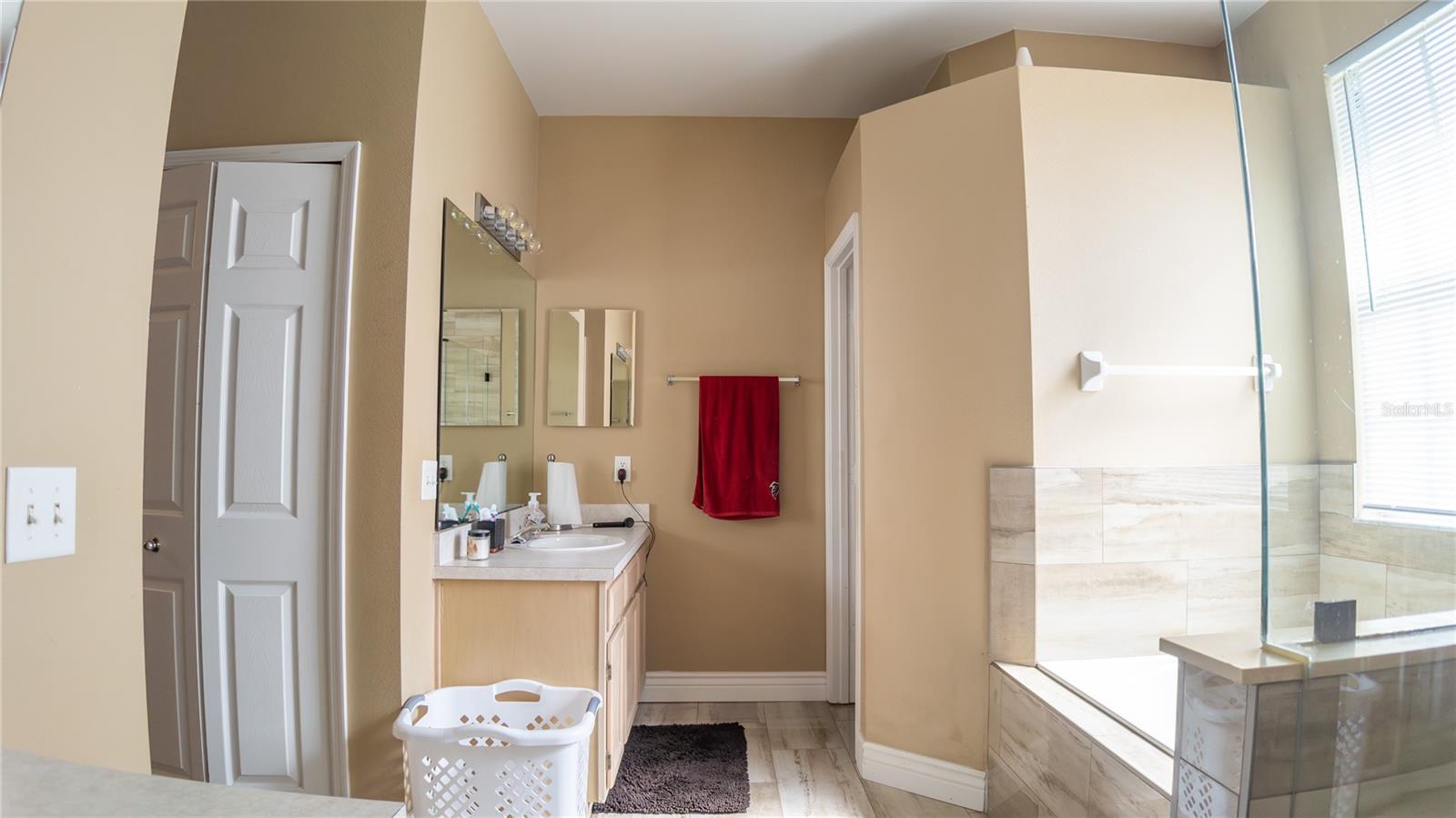 WATERSIDE - Residential