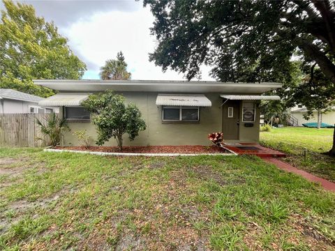 860 44TH AVENUE N ST PETERSBURG FL 33703