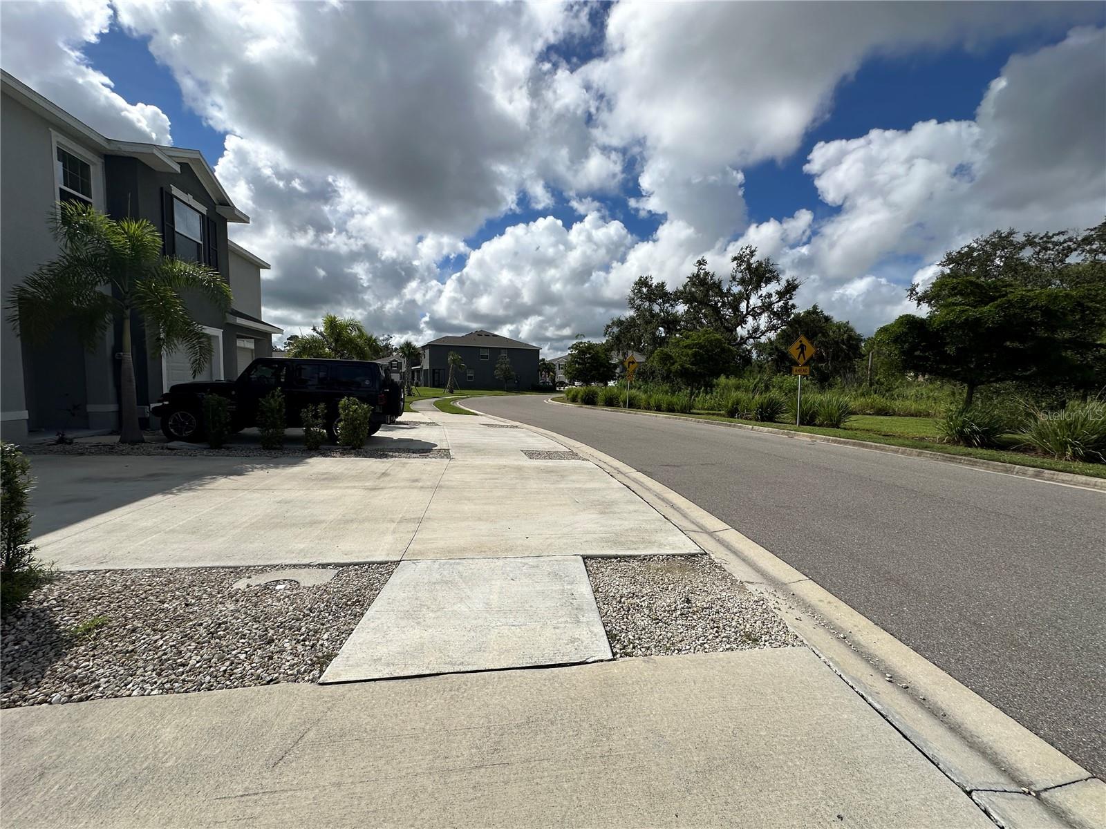 PROMENADE EAST - Residential Lease