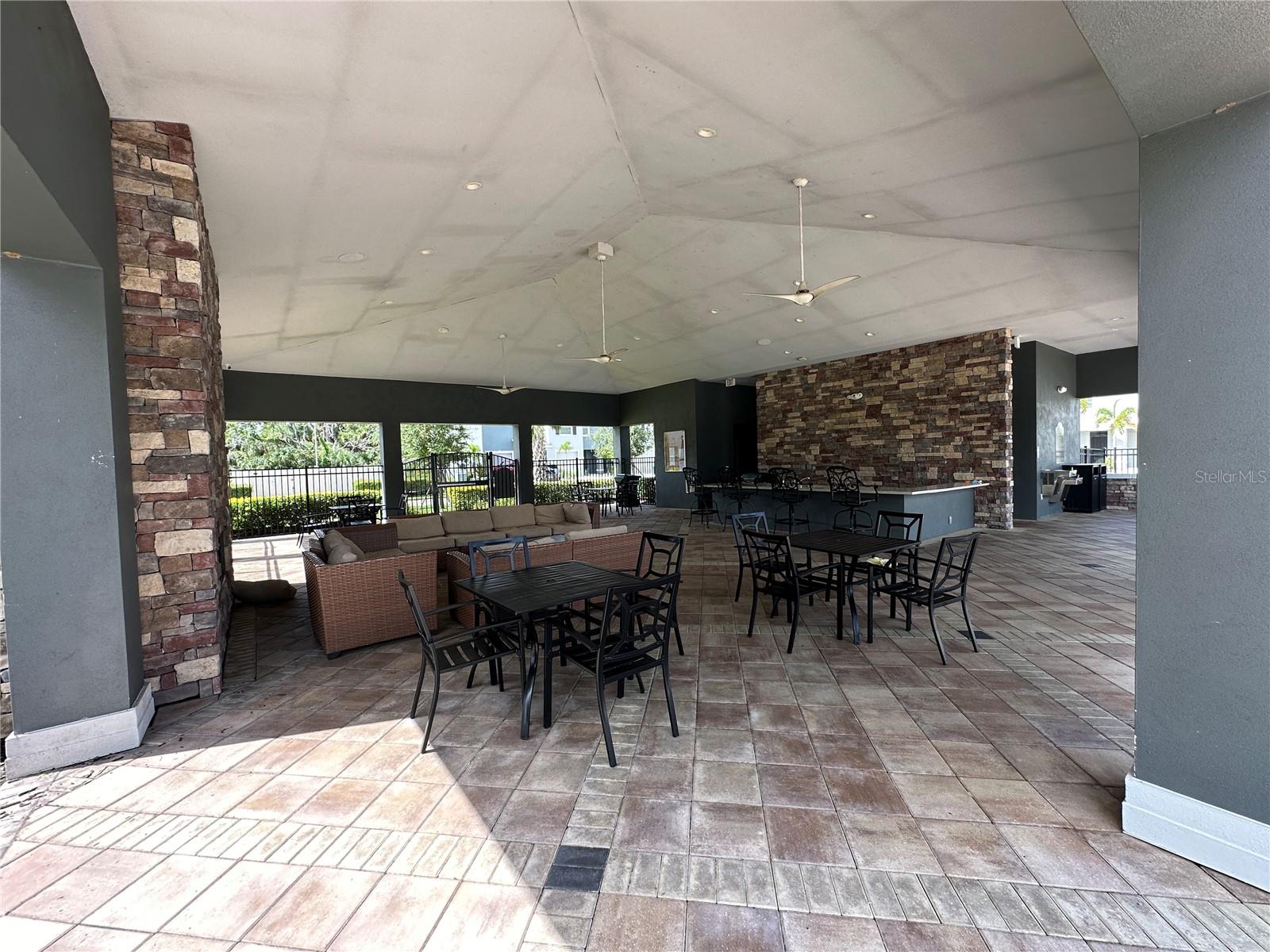 PROMENADE EAST - Residential Lease
