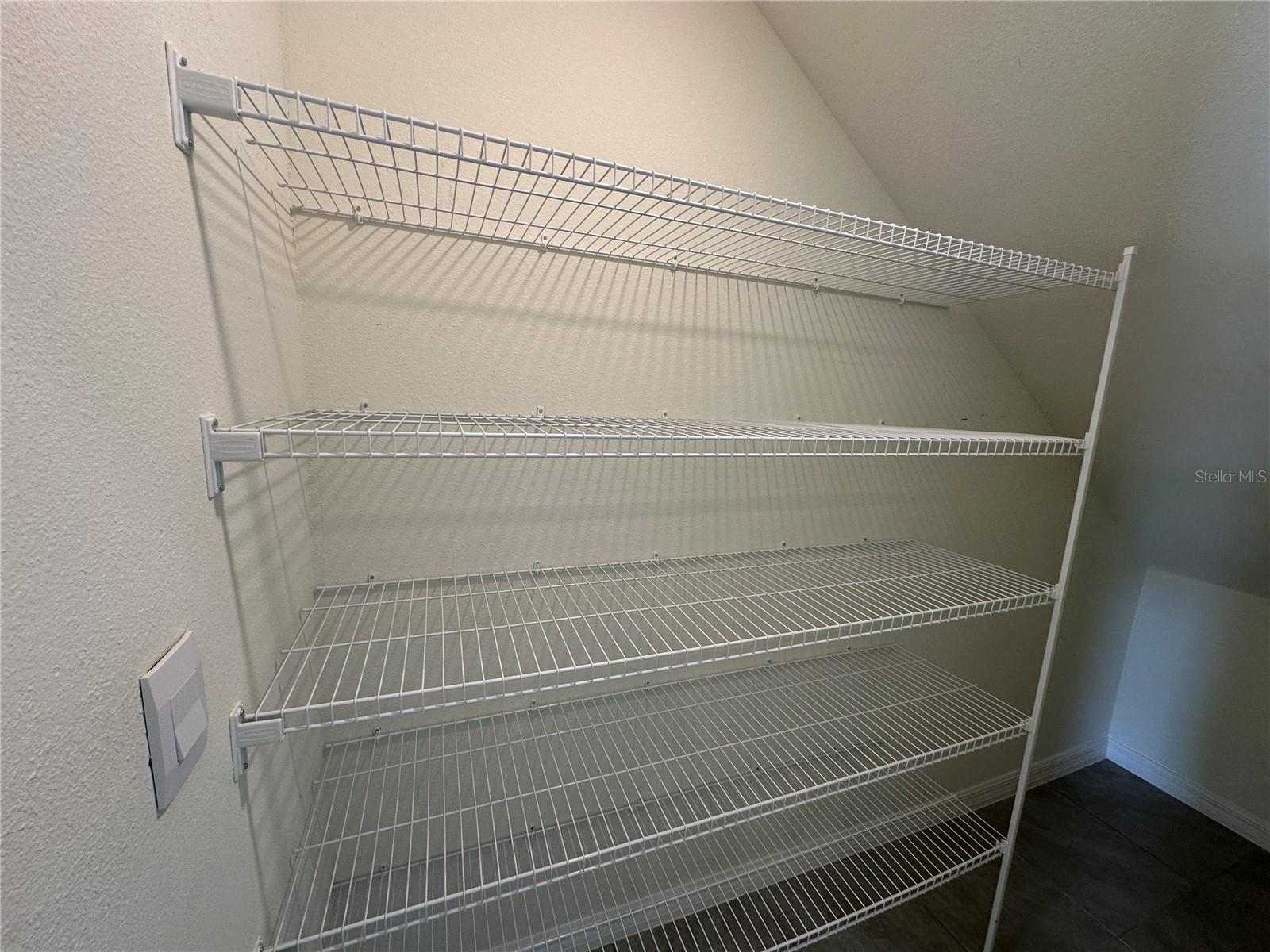 PROMENADE EAST - Residential Lease