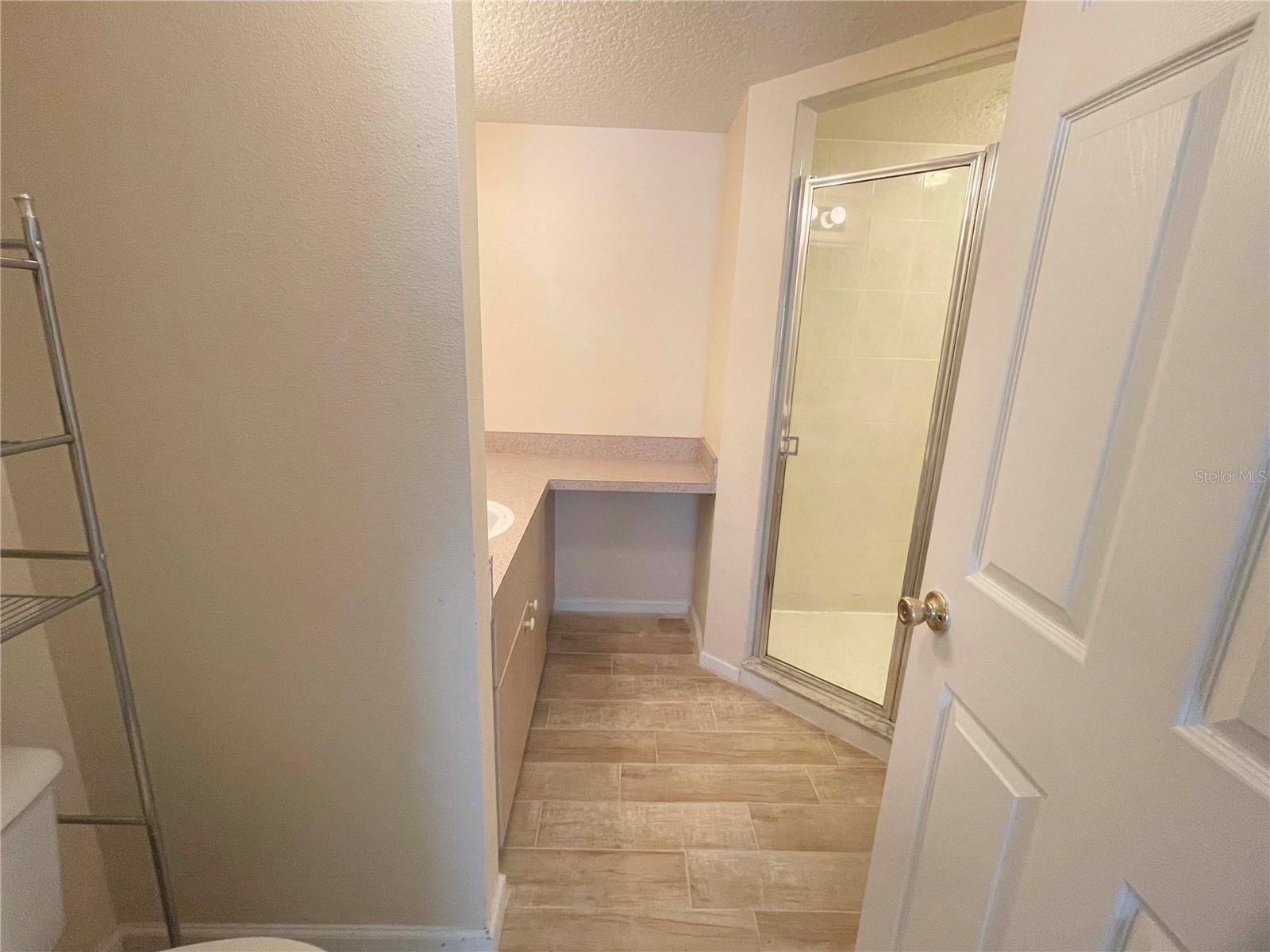 PINE RIDGE CLUB II - Residential Lease