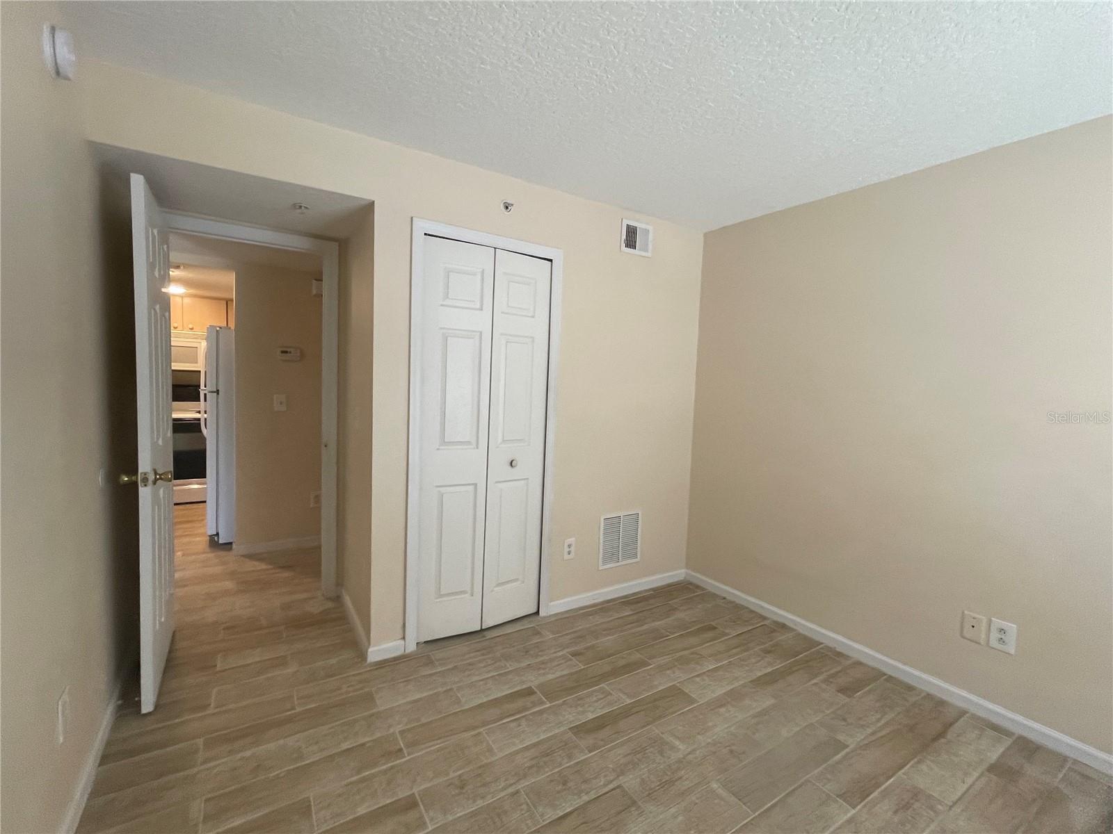 PINE RIDGE CLUB II - Residential Lease