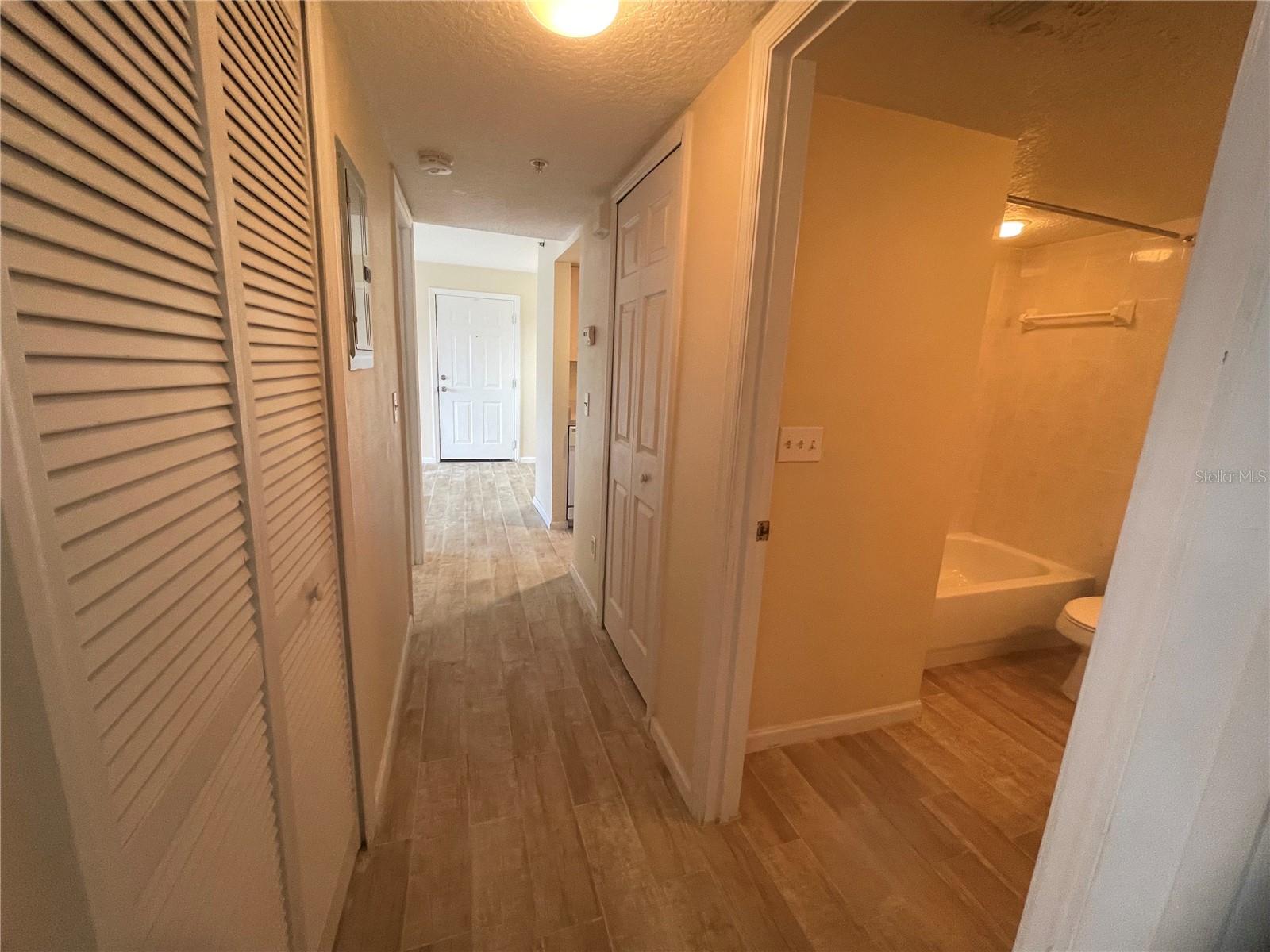 PINE RIDGE CLUB II - Residential Lease