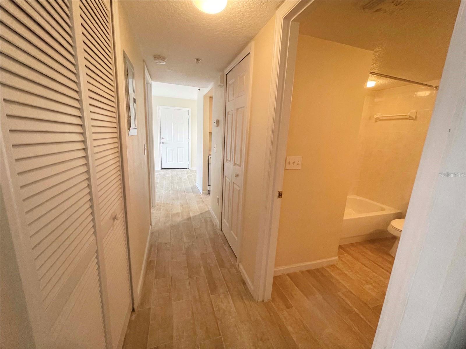 PINE RIDGE CLUB II - Residential Lease