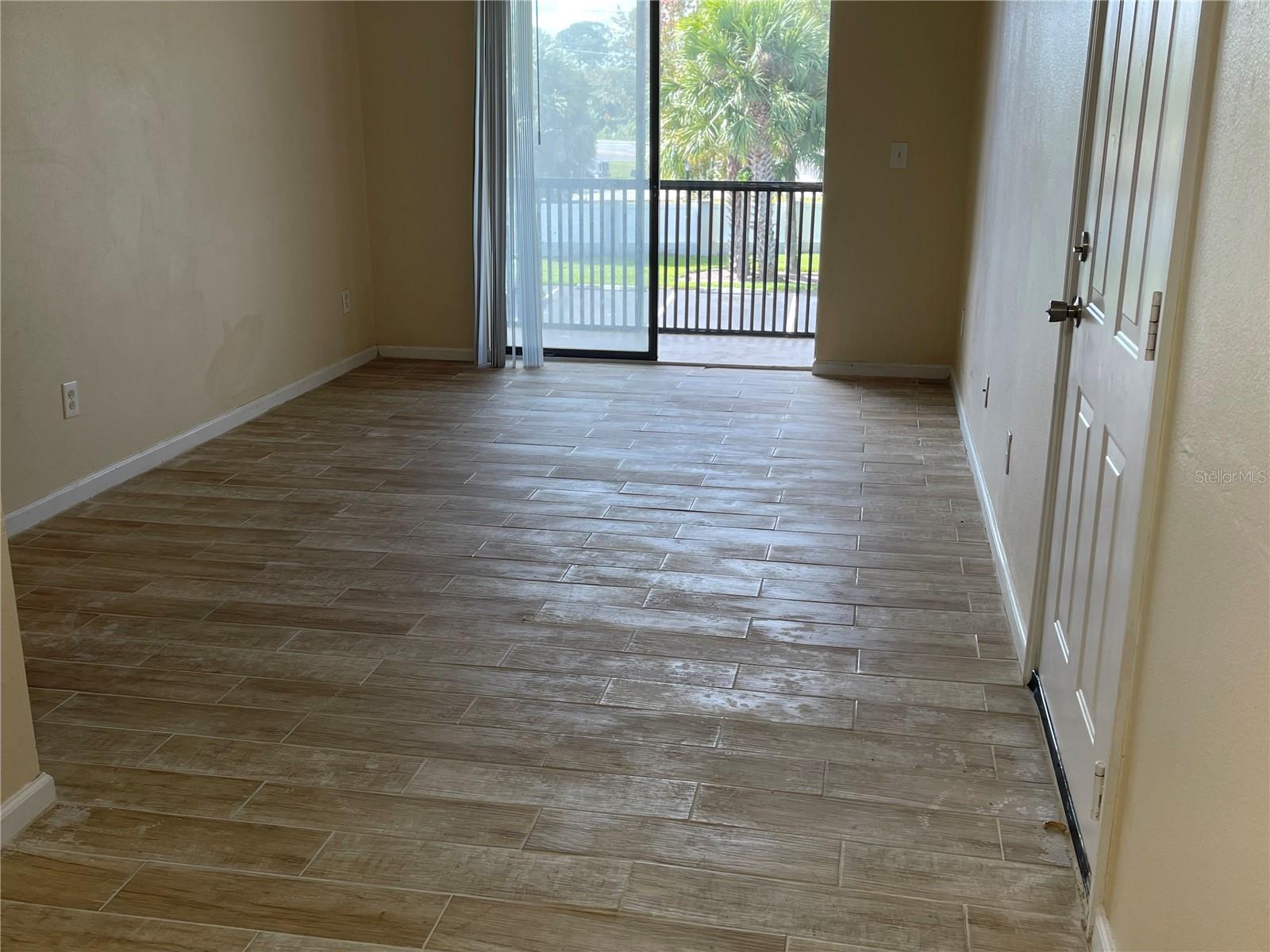PINE RIDGE CLUB II - Residential Lease