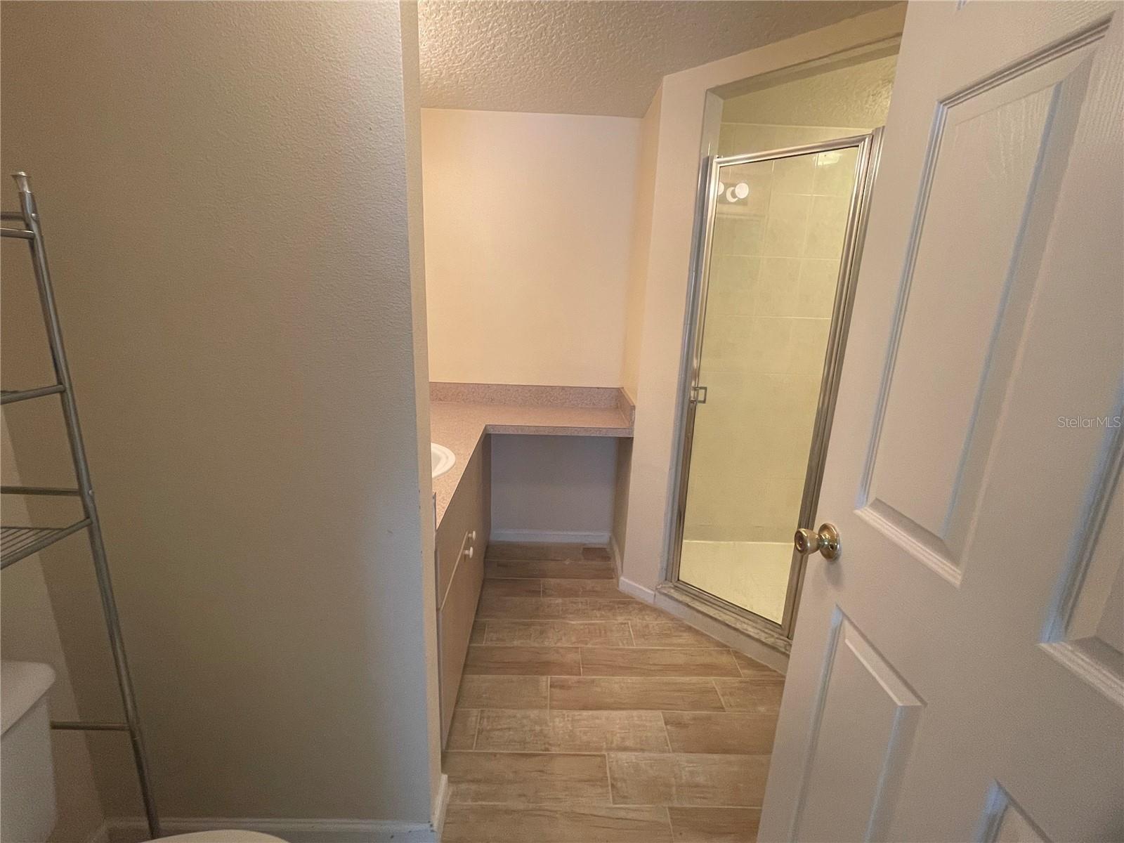 PINE RIDGE CLUB II - Residential Lease