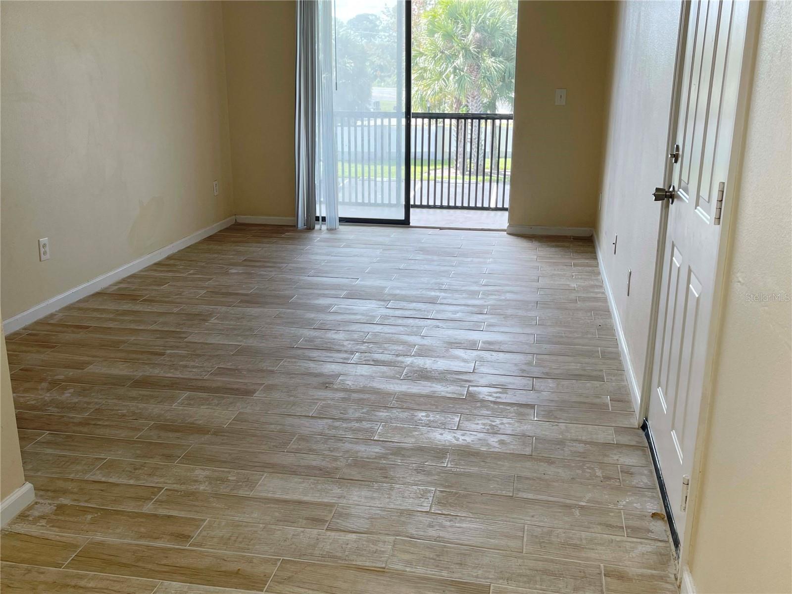 PINE RIDGE CLUB II - Residential Lease