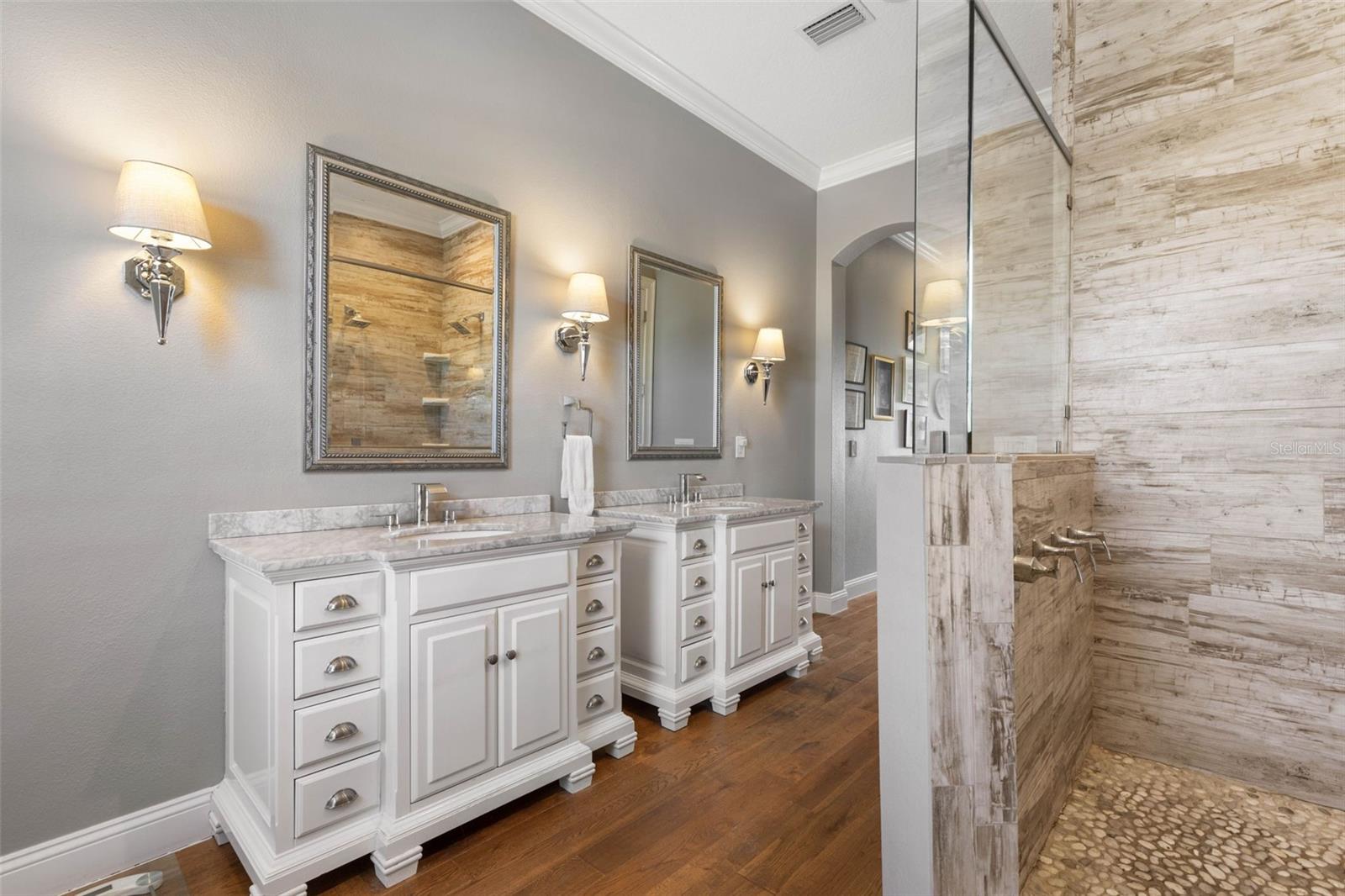 HARBOR VILLAGE MARINA - Residential