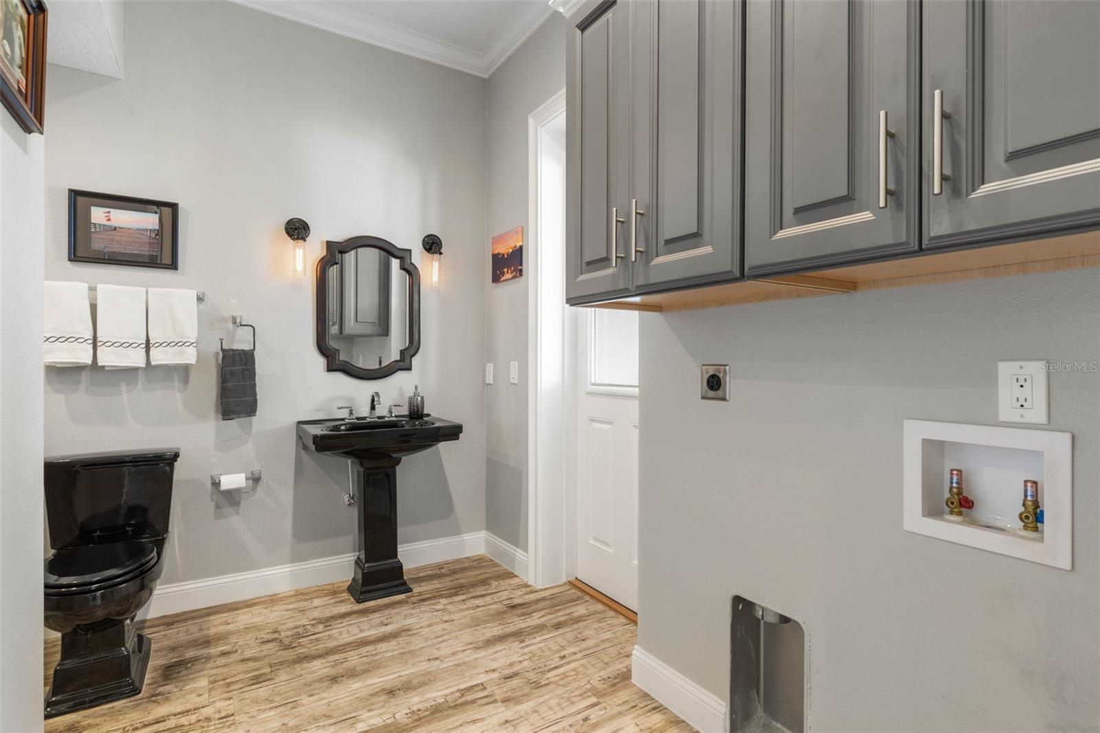 HARBOR VILLAGE MARINA - Residential