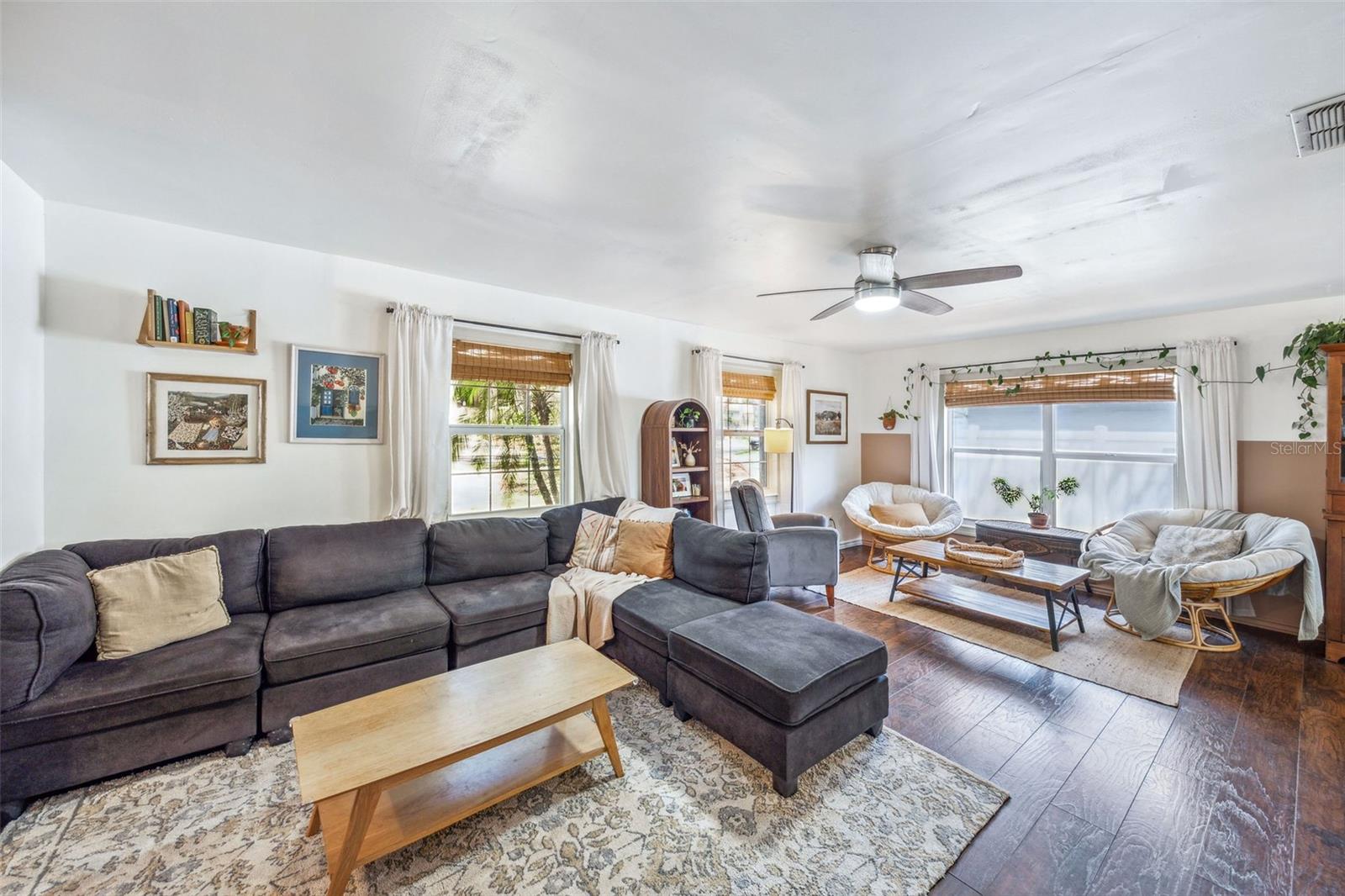 8619 VERIDIAN DRIVE