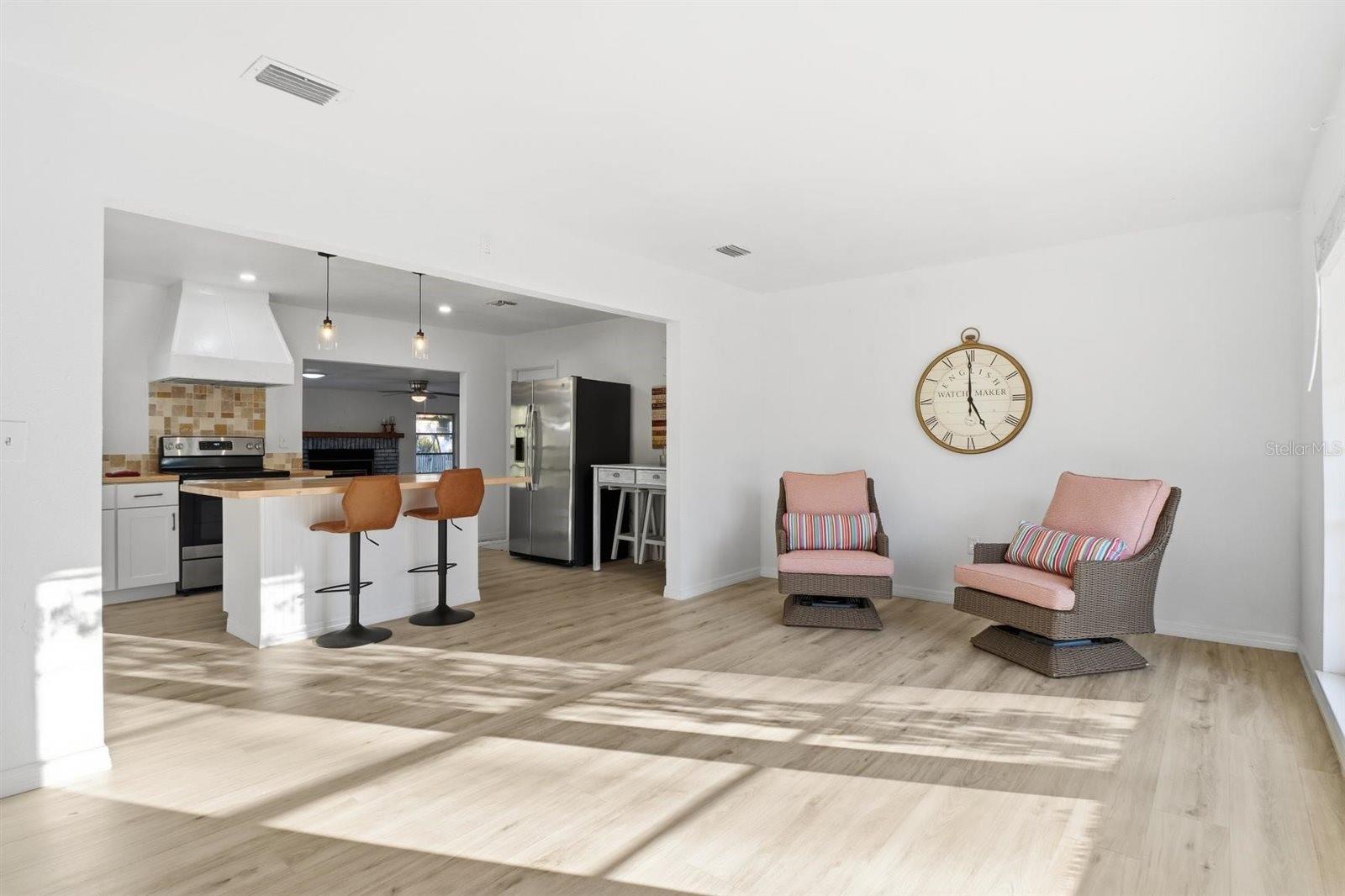 LA JOLLA PALMS - Residential