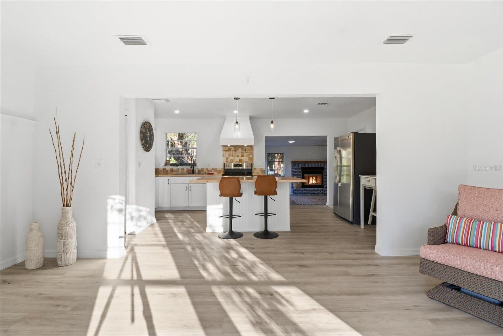 LA JOLLA PALMS - Residential