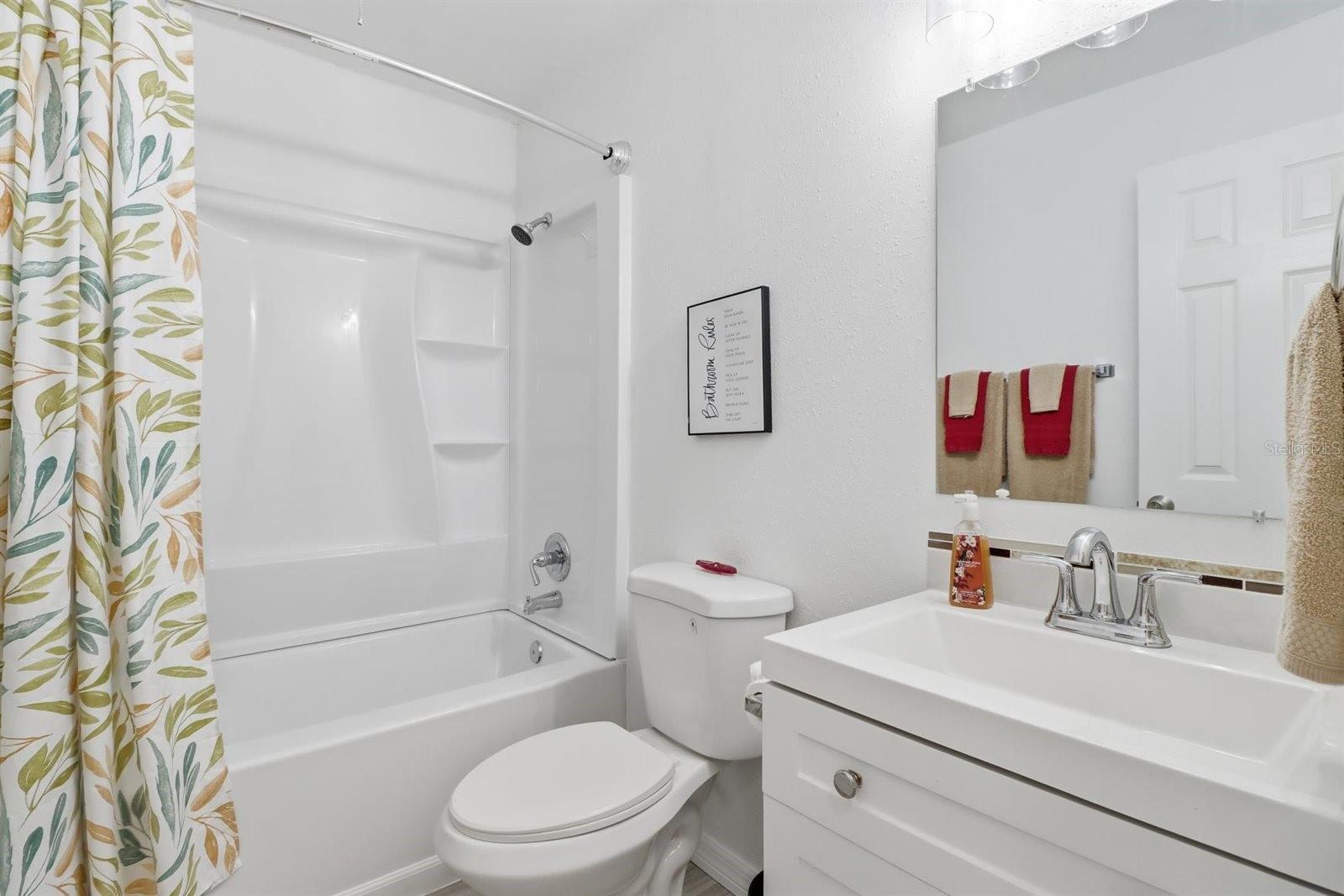 LA JOLLA PALMS - Residential