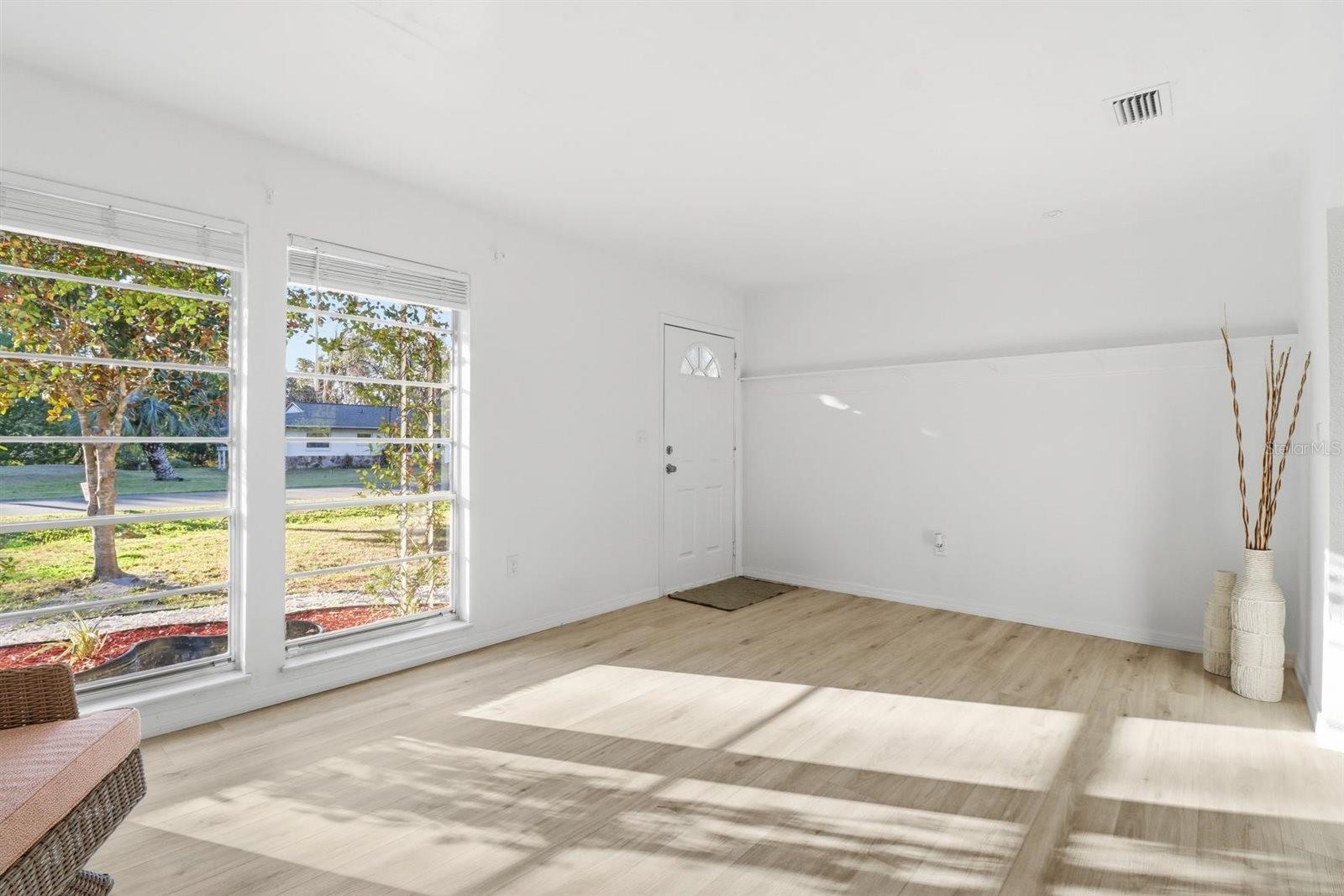 LA JOLLA PALMS - Residential