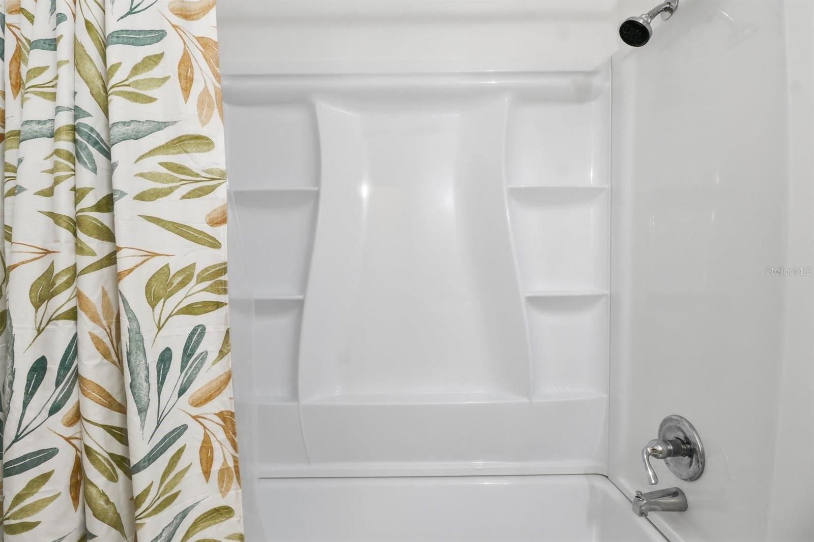 LA JOLLA PALMS - Residential