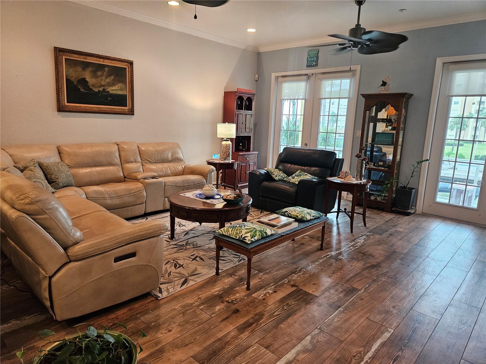 GALLEYS COVE - Residential