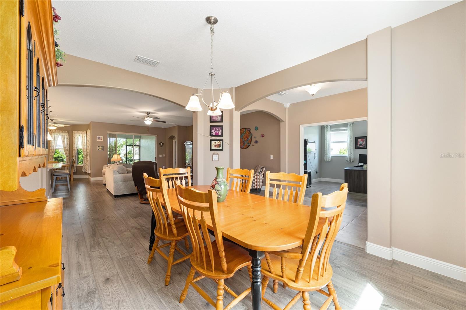 ARLINGTON RIDGE - Residential