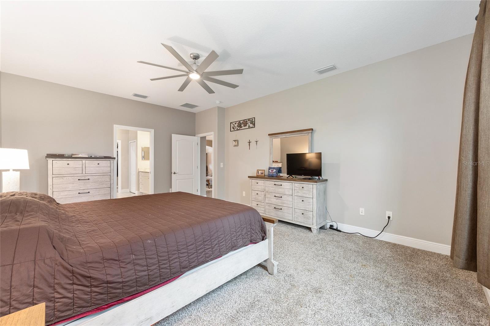 ARLINGTON RIDGE - Residential
