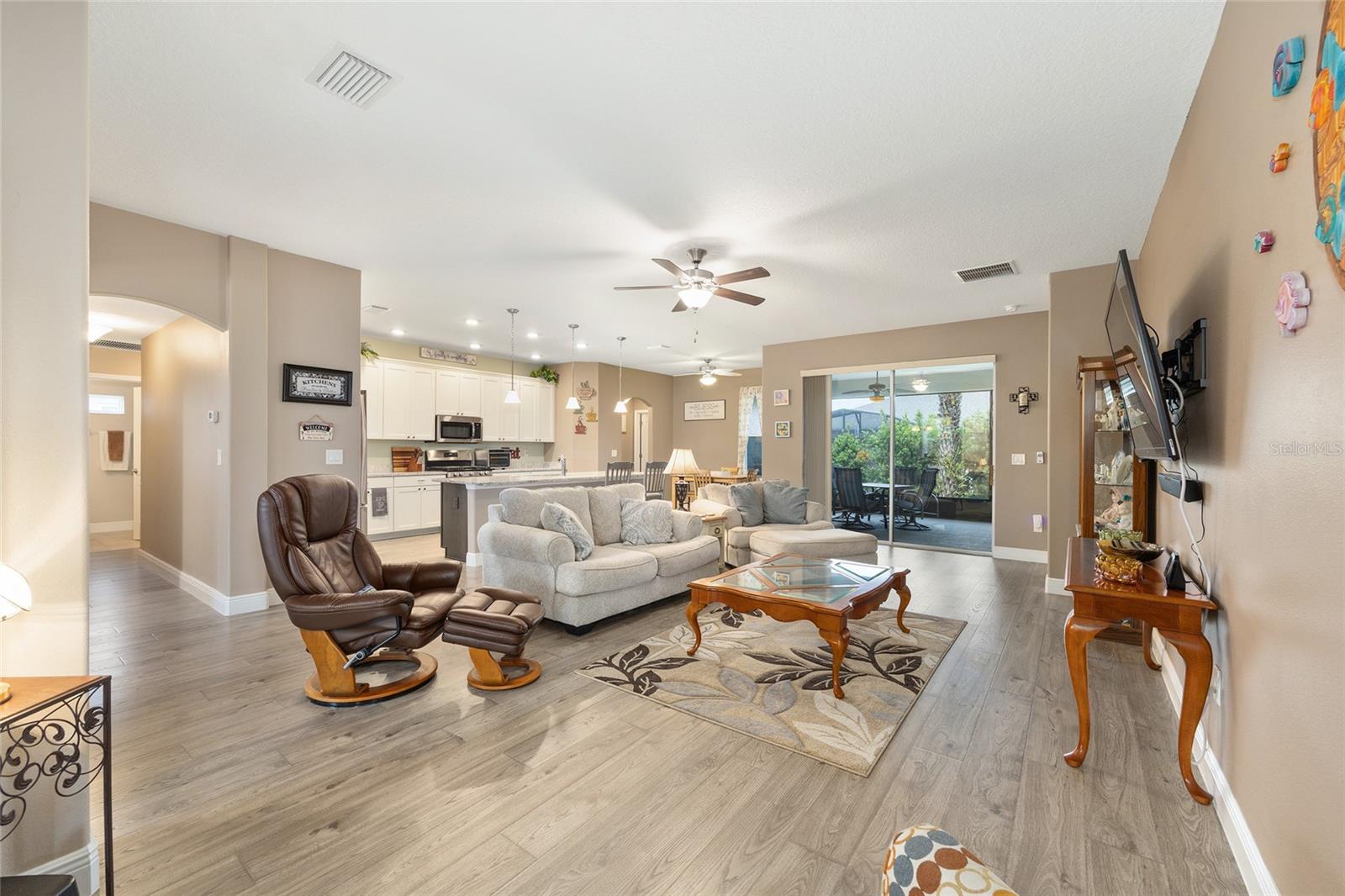 ARLINGTON RIDGE - Residential