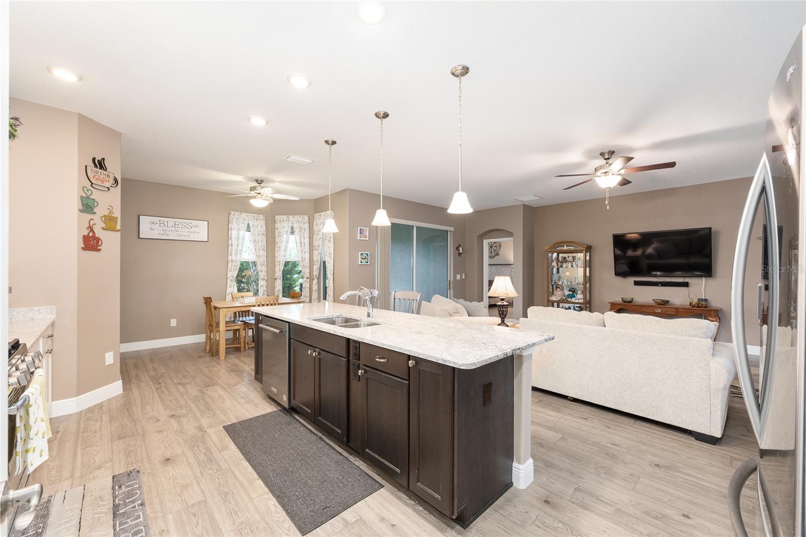 ARLINGTON RIDGE - Residential