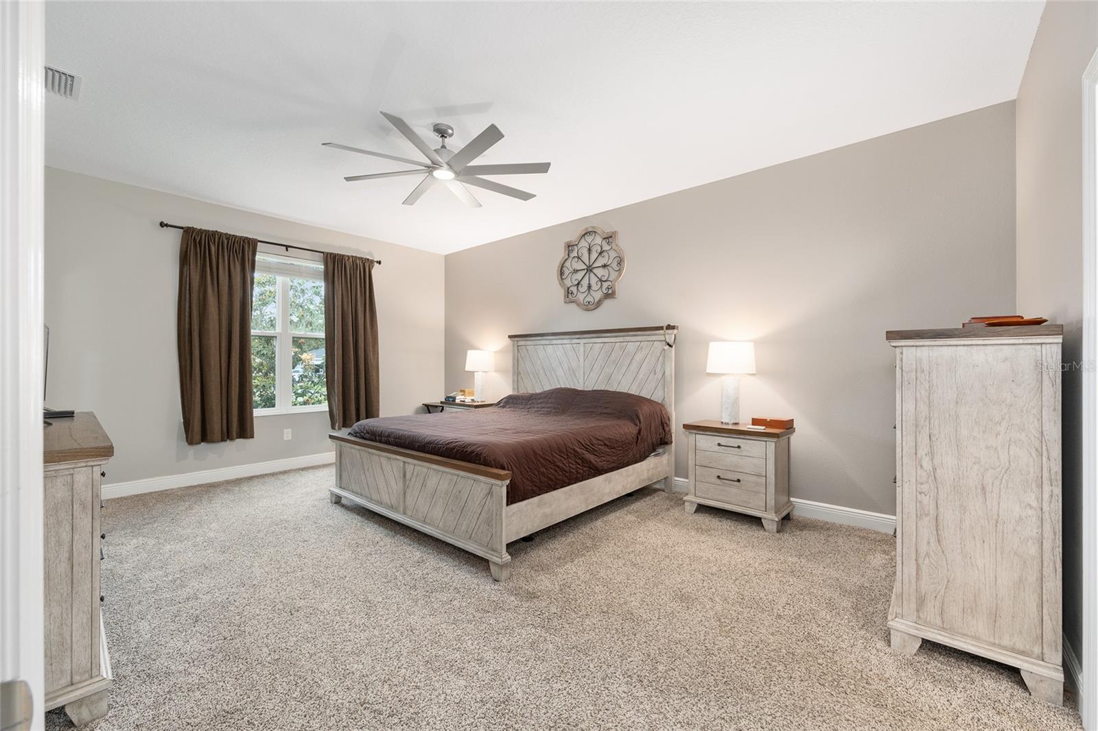 ARLINGTON RIDGE - Residential