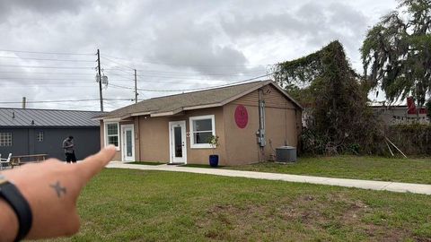 Photo of 332 S Main Street, Wildwood, FL 34785 (MLS # O6398068)