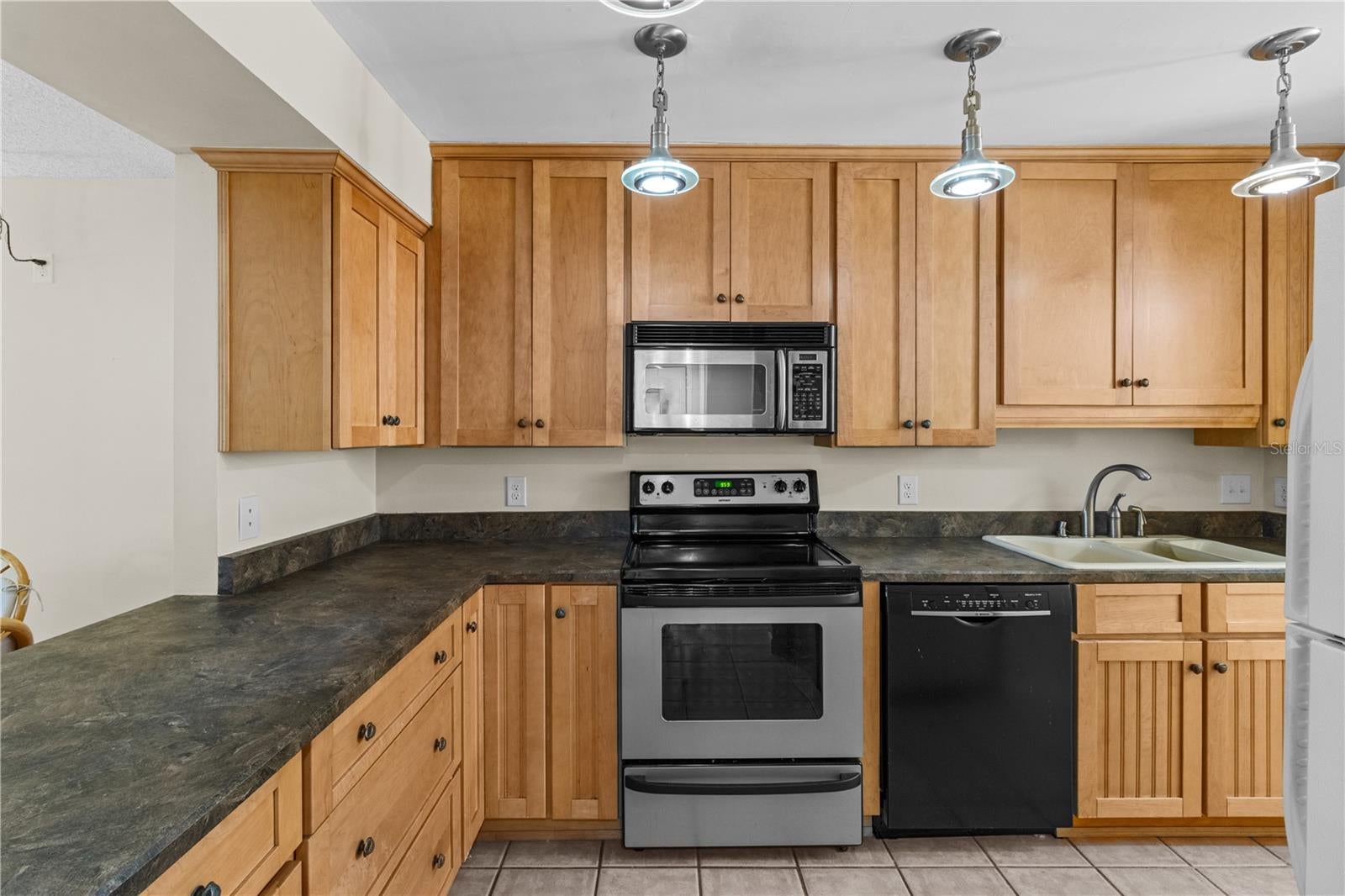 2851 SW 32ND AVENUE B6