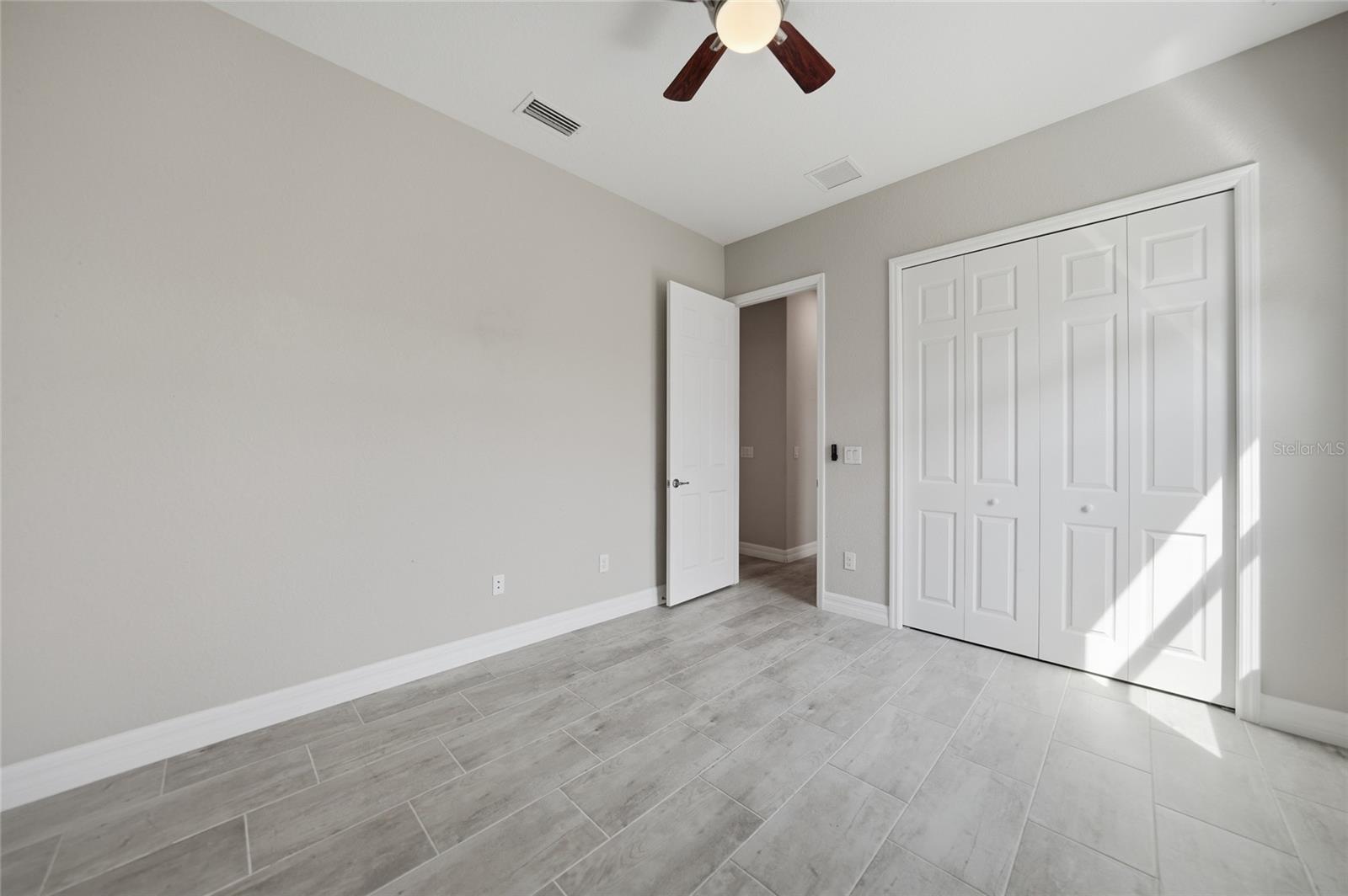 HARBOR WEST - Residential