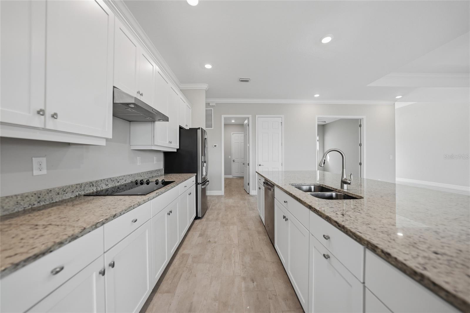 HARBOR WEST - Residential