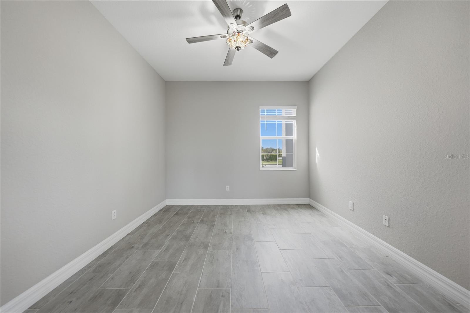 HARBOR WEST - Residential