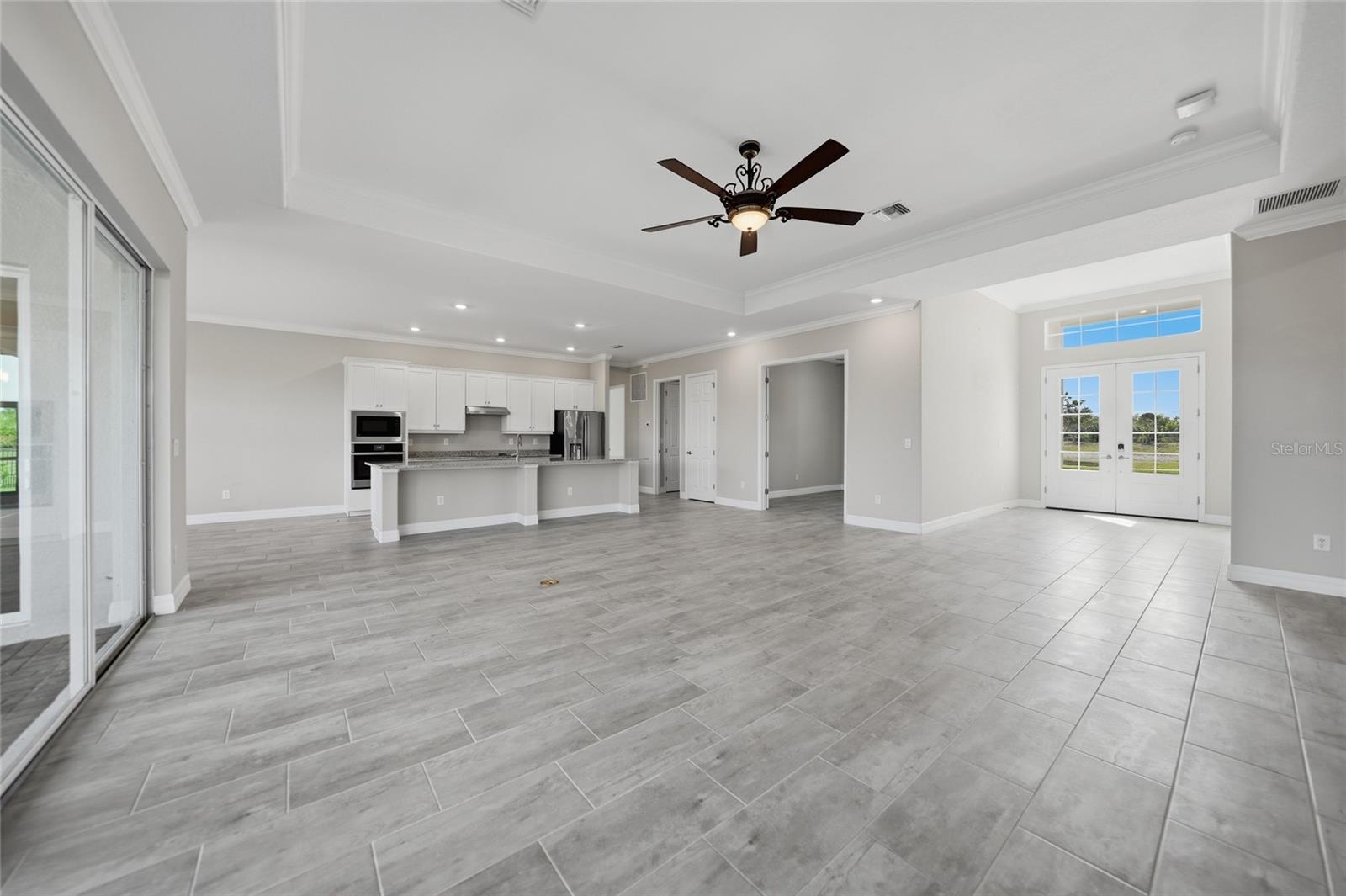 HARBOR WEST - Residential