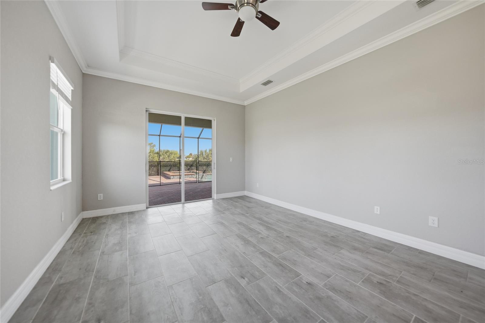 HARBOR WEST - Residential