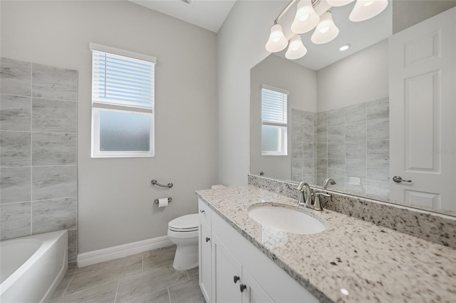 HARBOR WEST - Residential