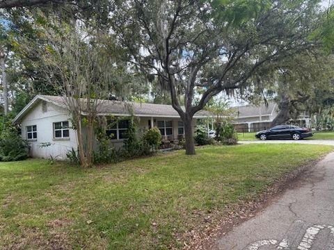 1905 S JEFFERSON AVENUE SARASOTA FL 34239