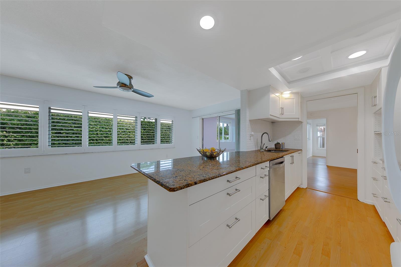 CLEARVIEW LAKE ESTATE - Residential