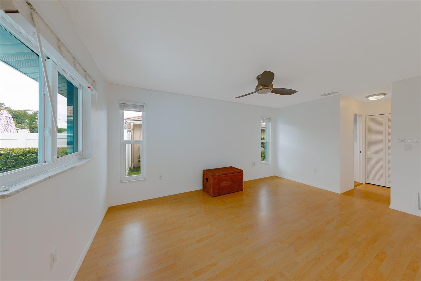 CLEARVIEW LAKE ESTATE - Residential