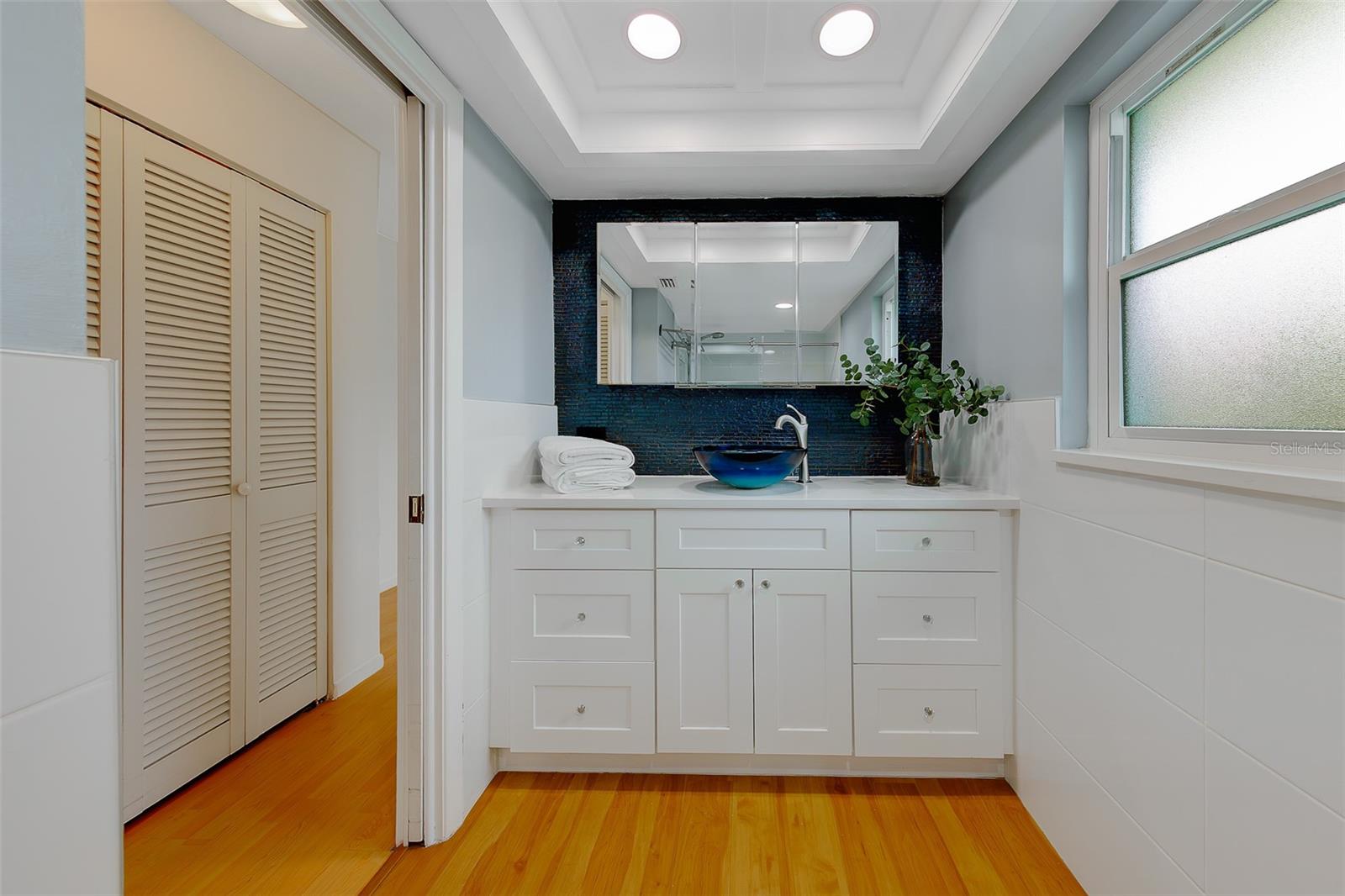 CLEARVIEW LAKE ESTATE - Residential