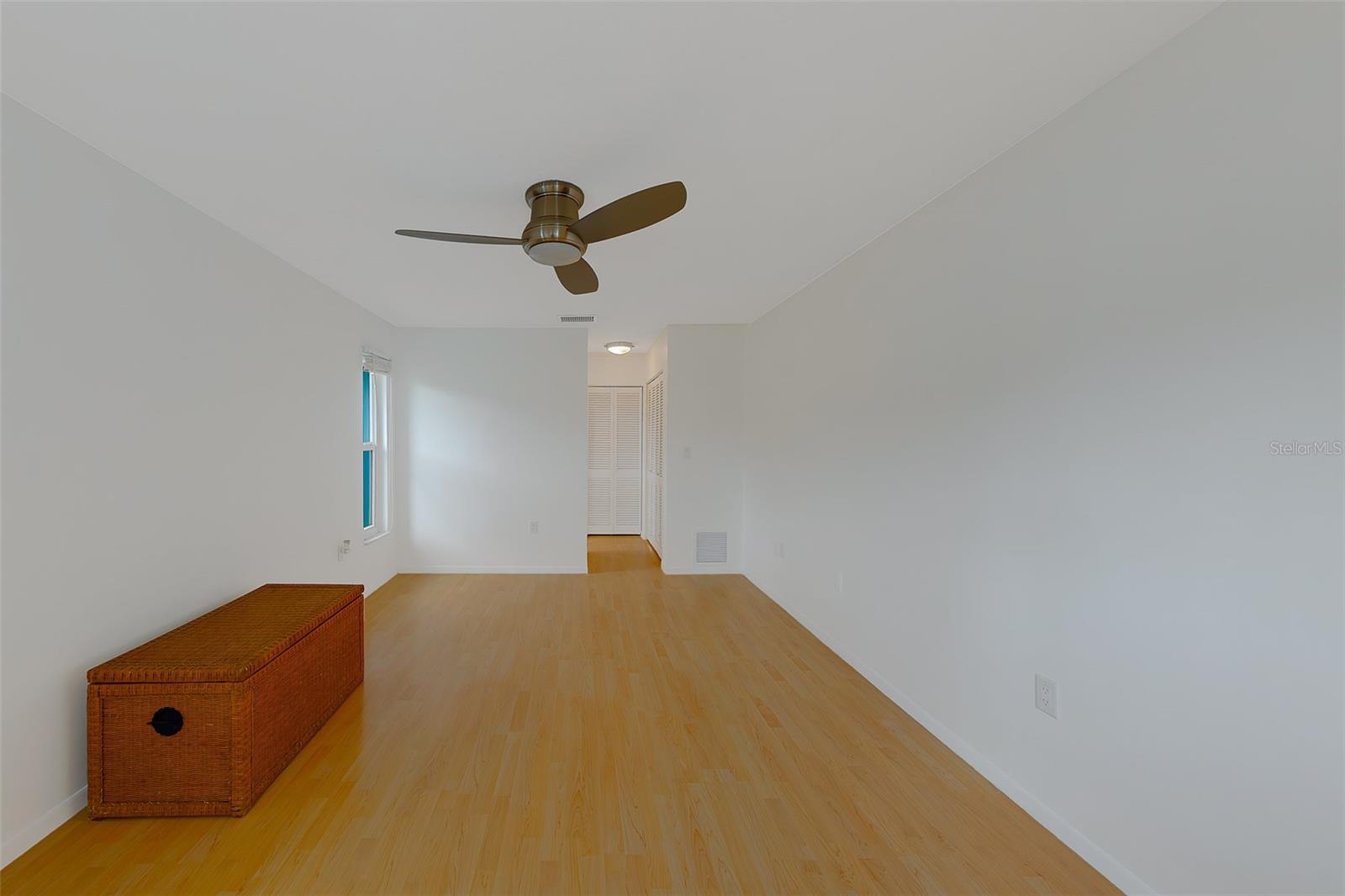 CLEARVIEW LAKE ESTATE - Residential