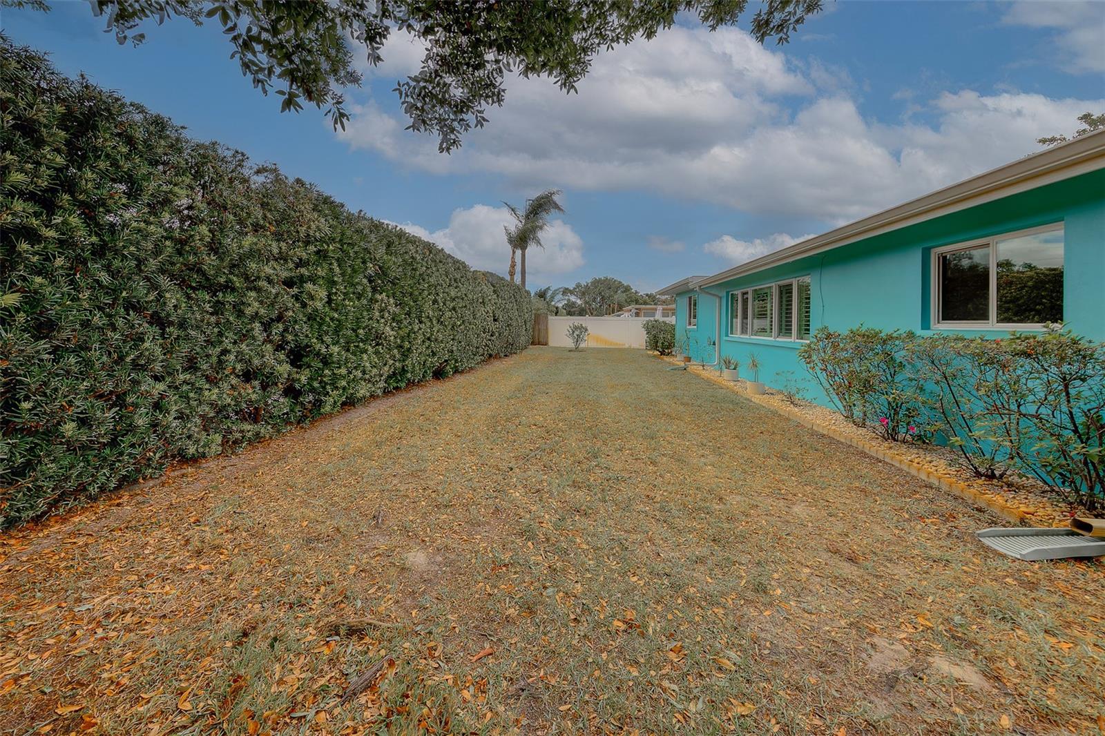 CLEARVIEW LAKE ESTATE - Residential