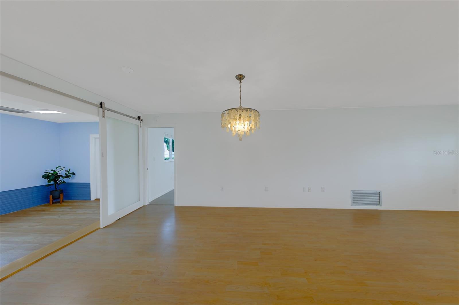 CLEARVIEW LAKE ESTATE - Residential