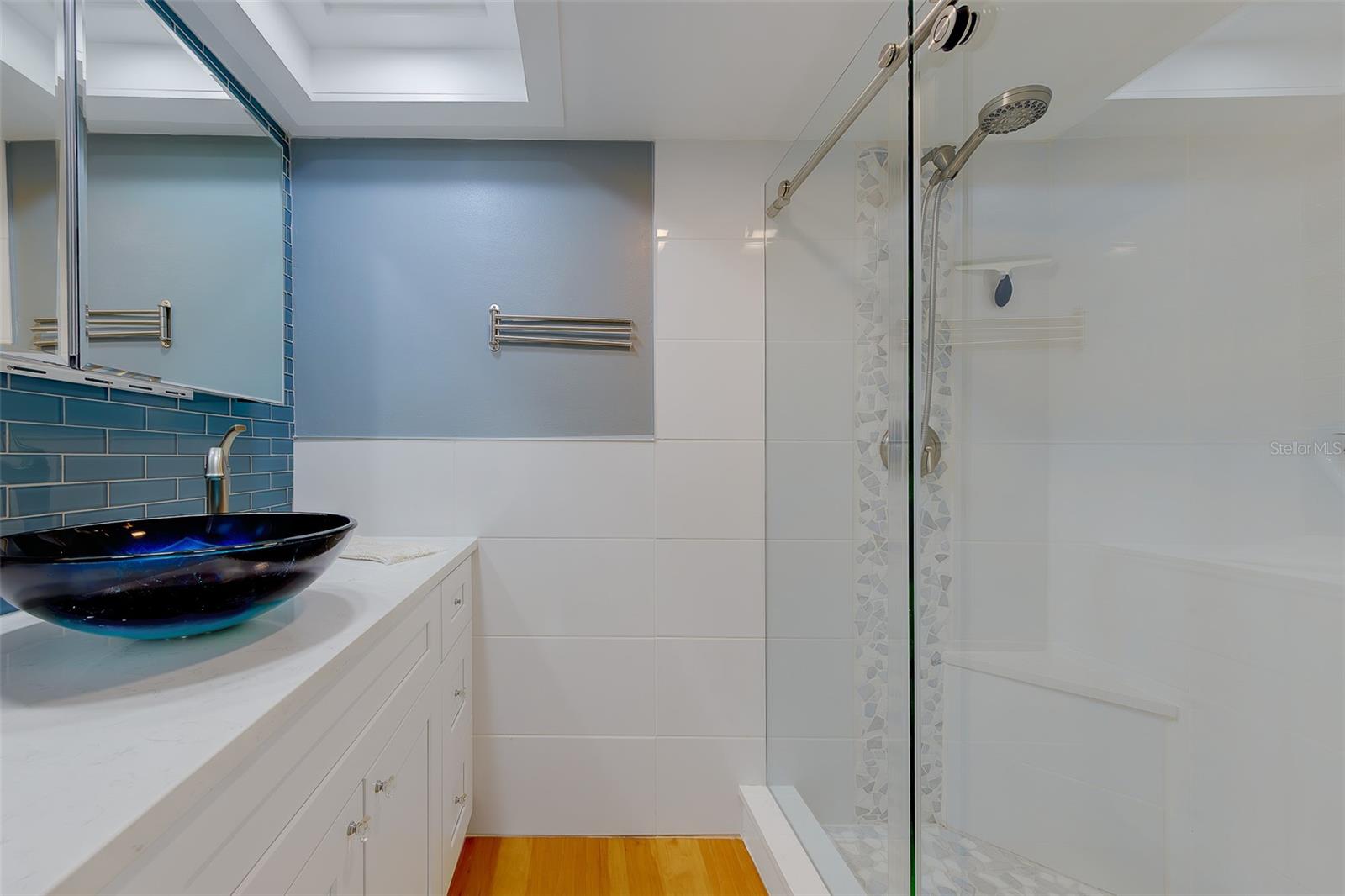 CLEARVIEW LAKE ESTATE - Residential